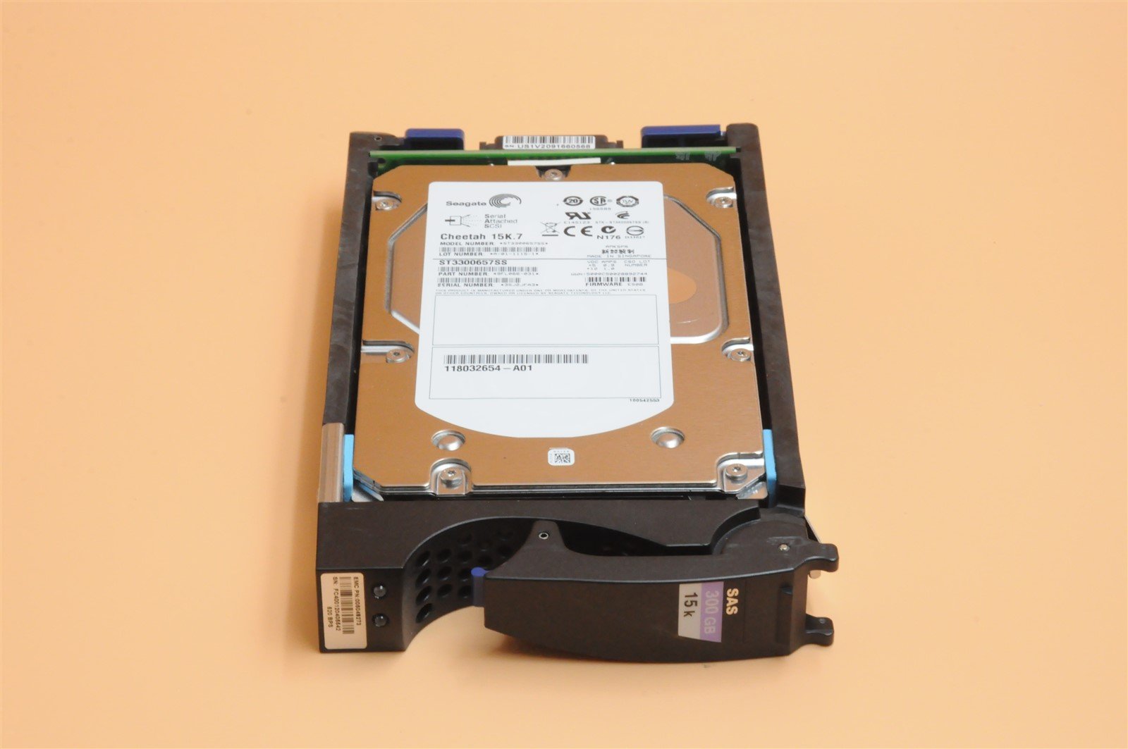 005049273 ST3300657SS V3-VS15-300 EMC 300GB 15K 6G LFF 3.5" SAS HARD DRIVE