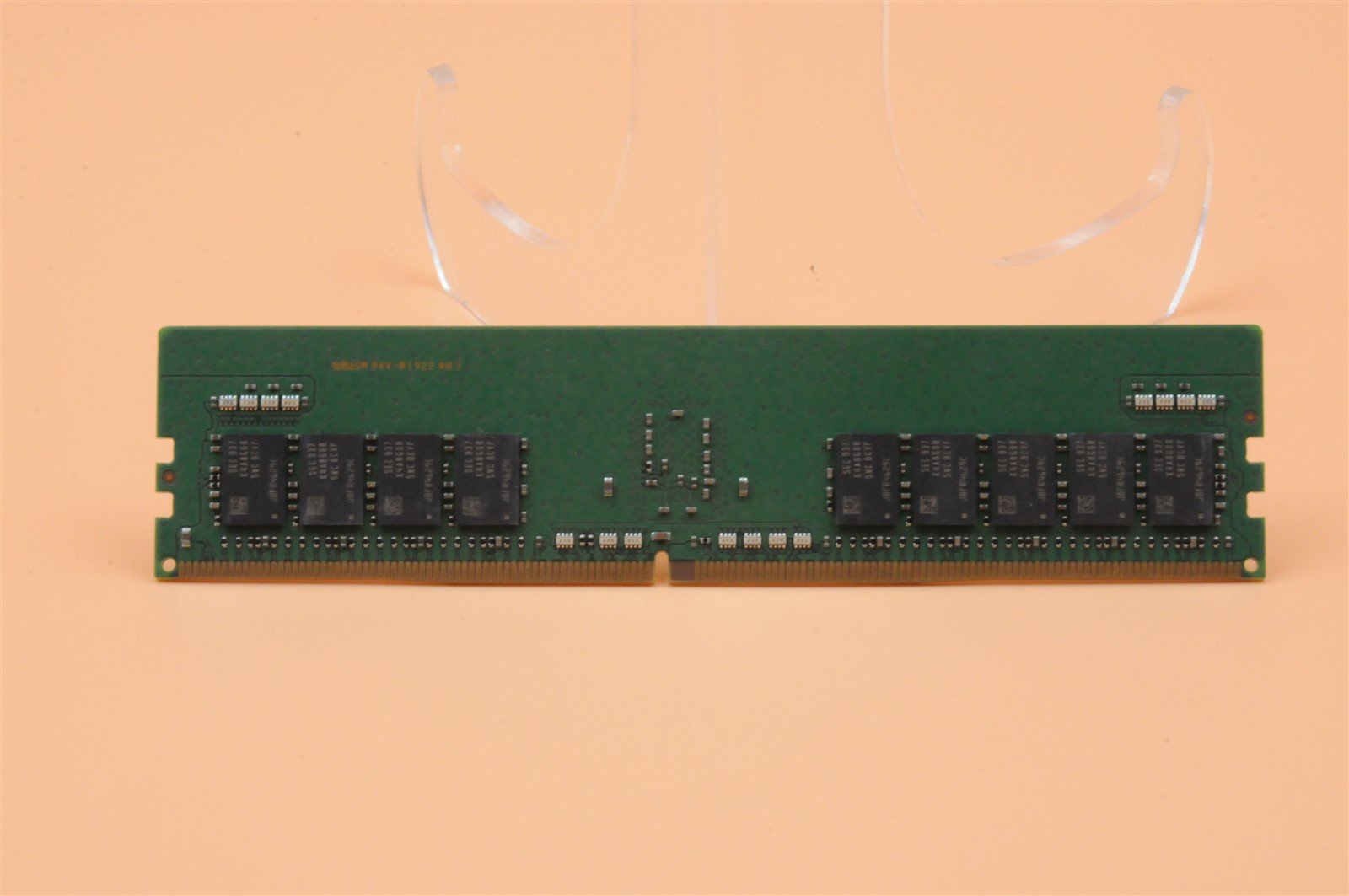 01DE973 M393A2K43CB2-CVF LENOVO 16GB 2RX8 PC4-2933Y DDR4 MEMORY MODULE (1x16GB)