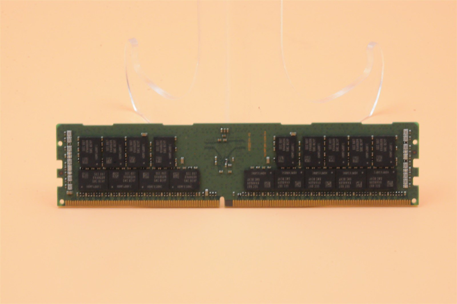 SNP8WKDYC/32G M393A4K40CB2-CVF DELL 32GB 2RX4 PC4-2933Y MEMORY MODULE (1X32GB)